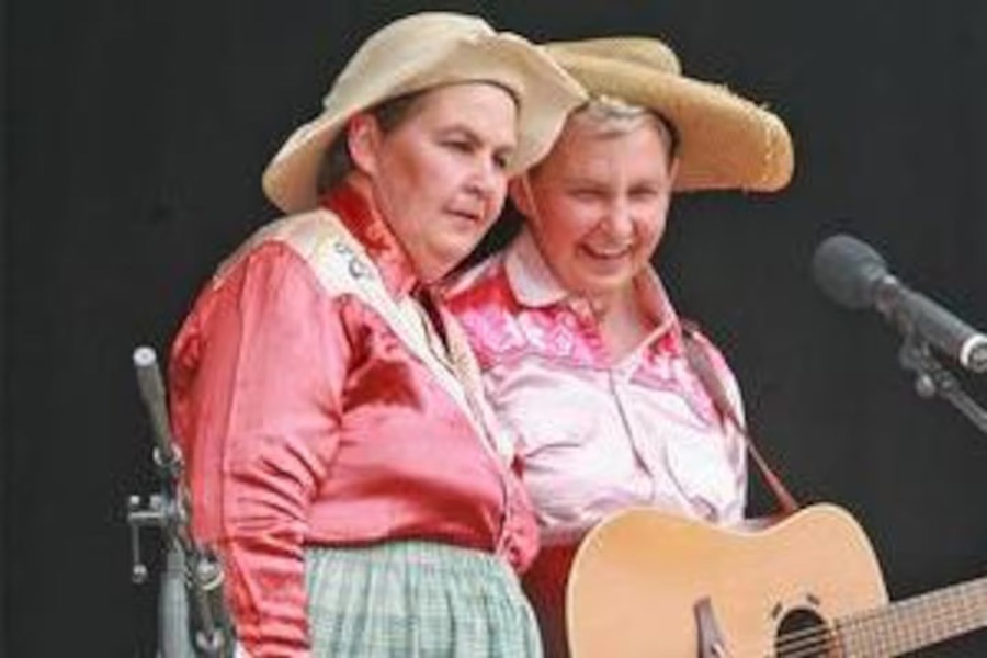 Lynda Topp and Jools Topp from the Topp Twins. Photo / Warren Buckland