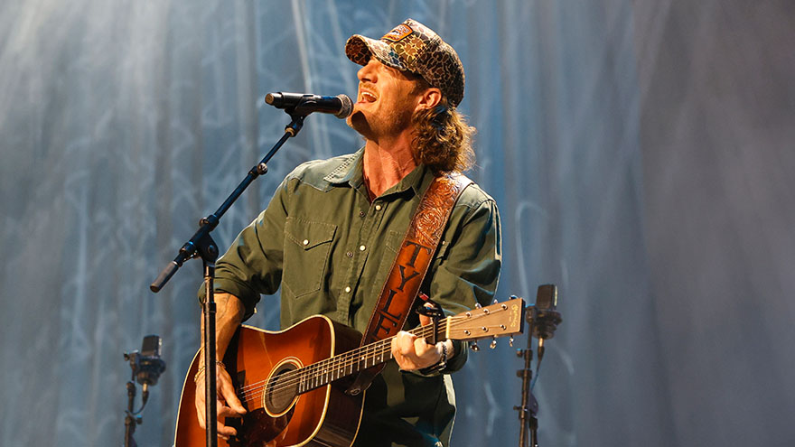 Watch: Tyler Hubbard teases sneak peek of unreleased anthem