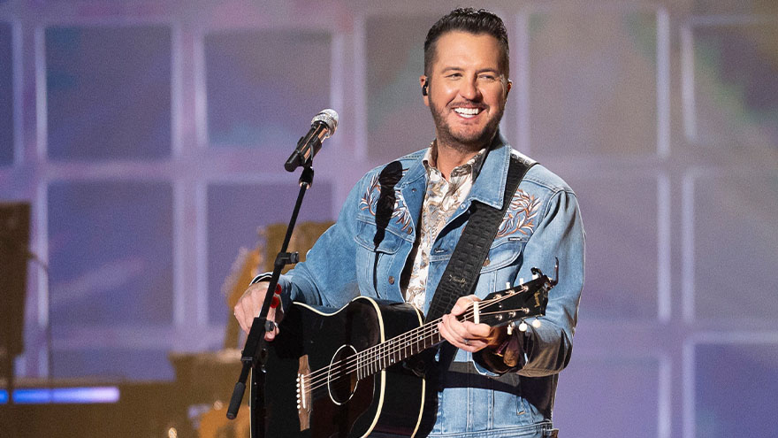 Watch: Jon Pardi crashes Luke Bryan's show